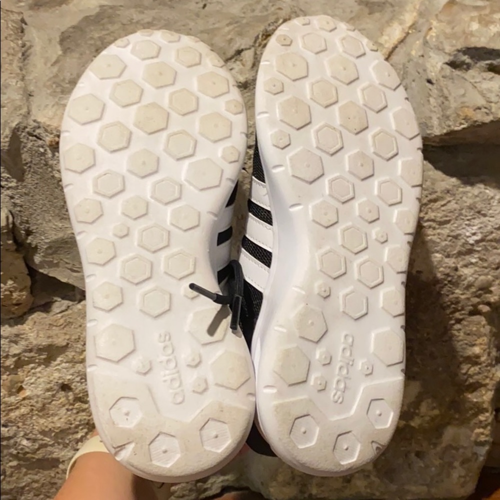 Adidas shoes - Picture 2 of 3